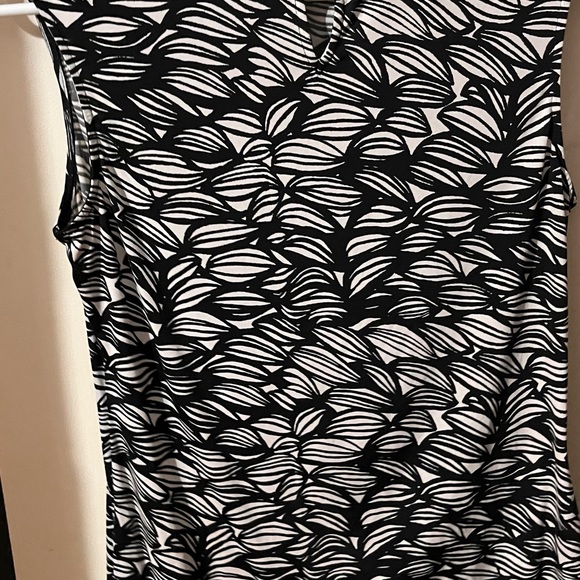 Worthington black & white strip sleeveless blouse size small swoop next - Picture 2 of 5